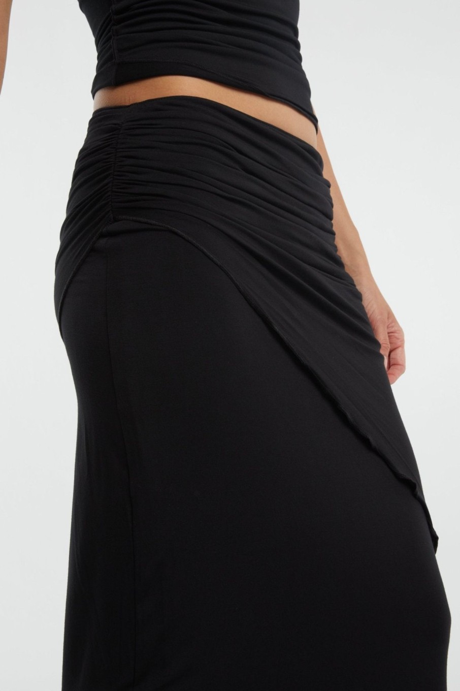 Bottoms The Line by K | Anita Skirt Black